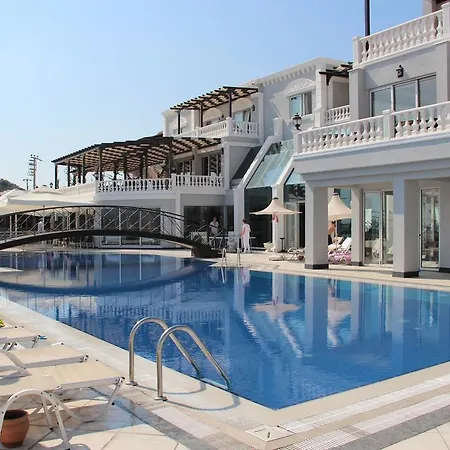 Grand Newport 4*