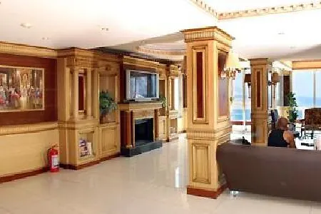 Grand Newport Hotel