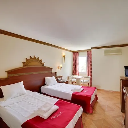 Grand Newport 4*